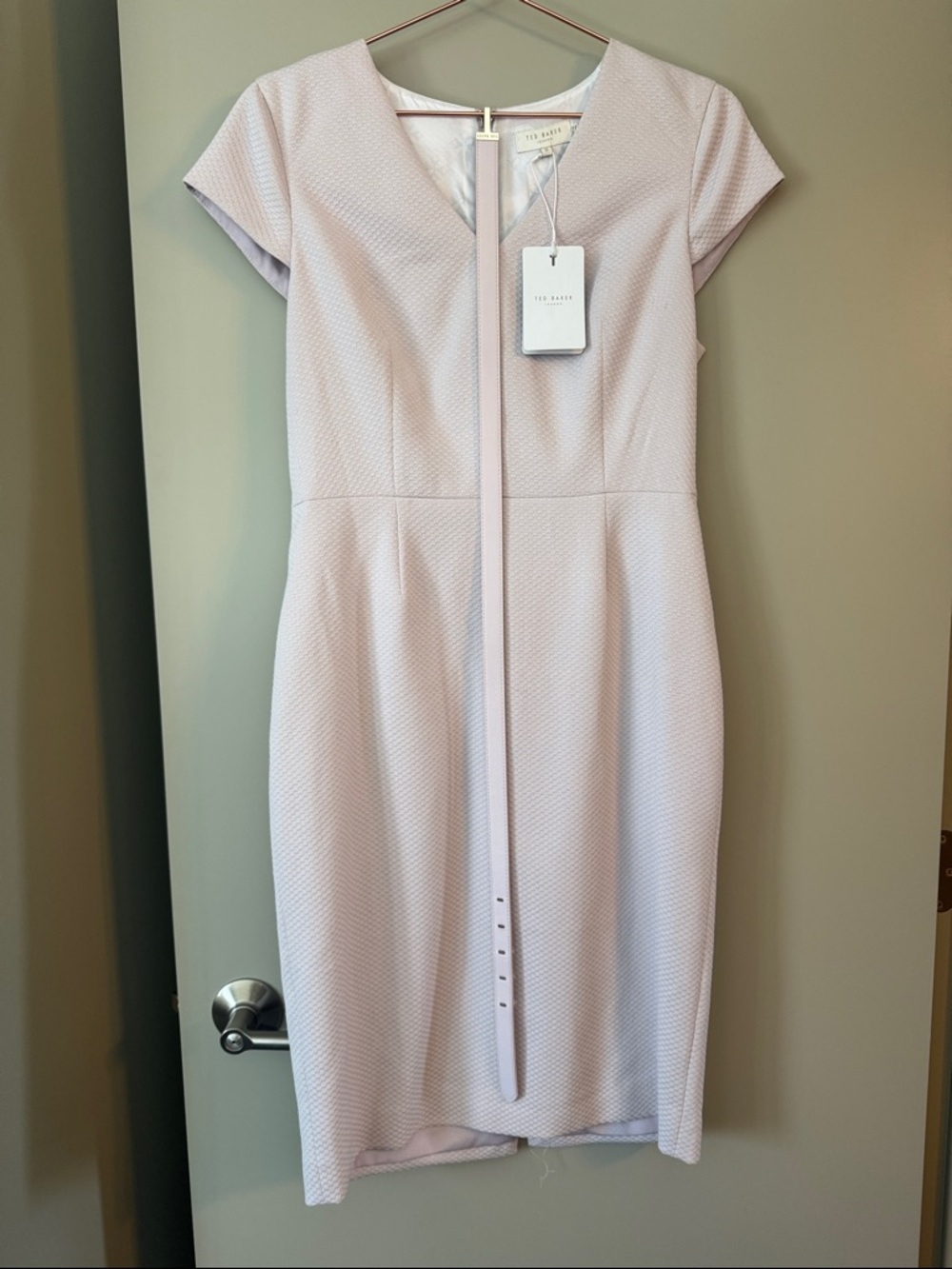 NWT Ted Baker Pale Pink Textured Cap-Sleeve Dress Ted Size 2 or US Size 6